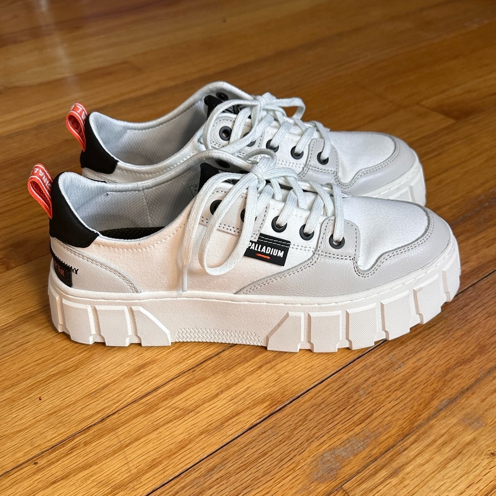Palladium Pallatower Lo Platform Sneaker Size 8.5